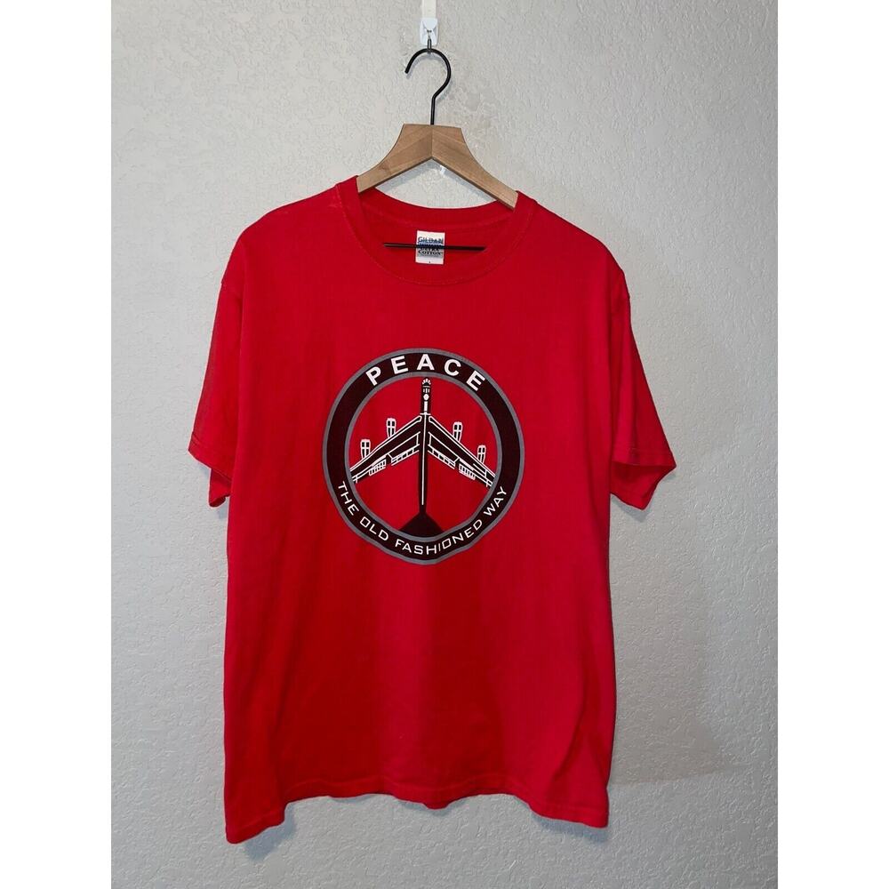 Vintage War Shirt Peace The Old Fashioned Way Tee Plane Fighter Jet Red Large
